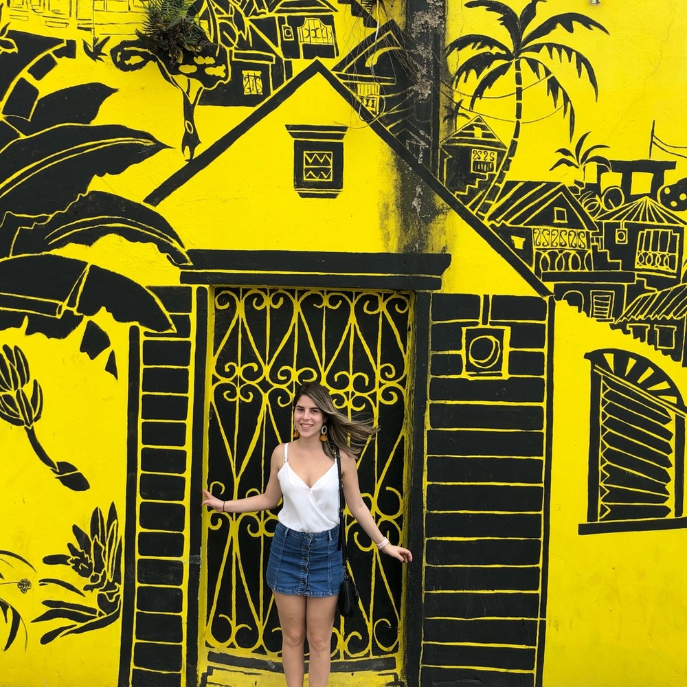 Meet your Posher, Adriana